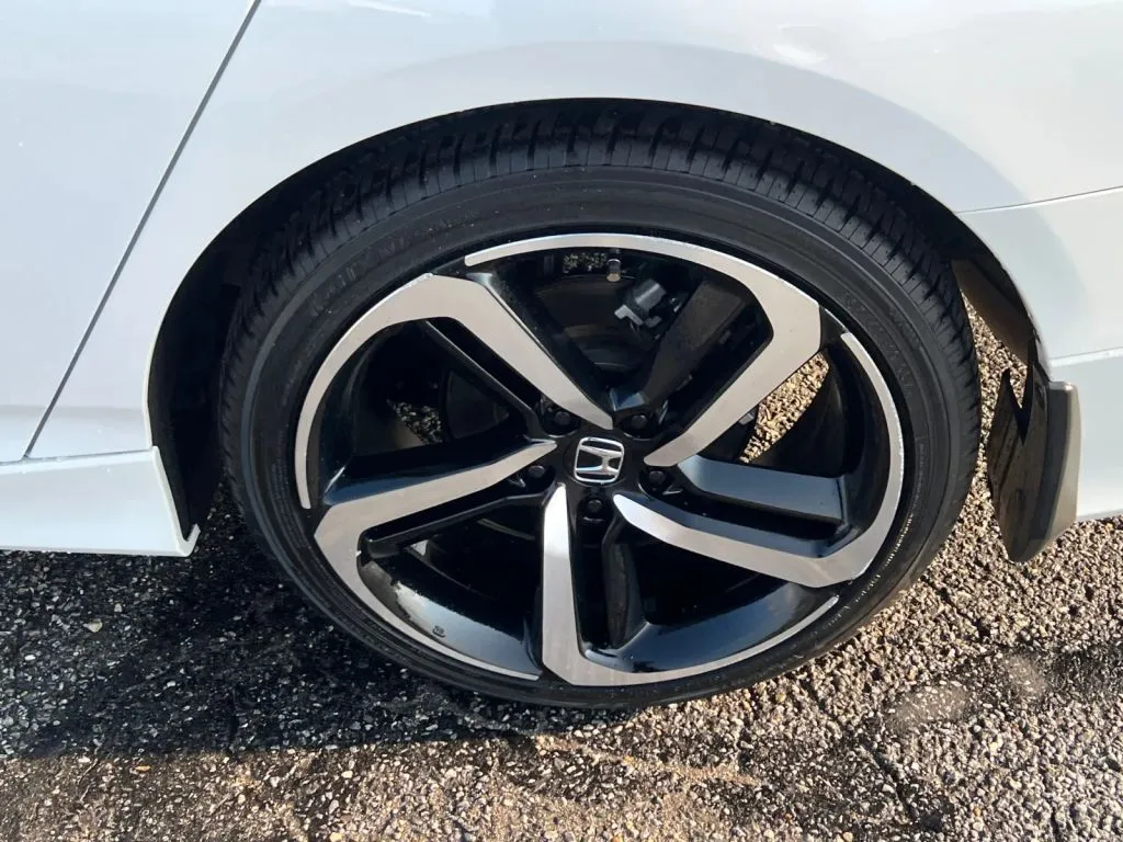 Honda Accord photo 40