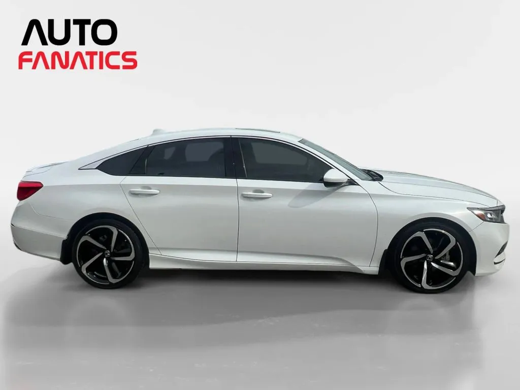 Honda Accord photo 7