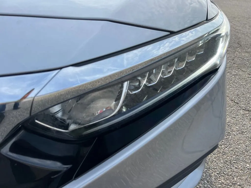 Honda Accord photo 29