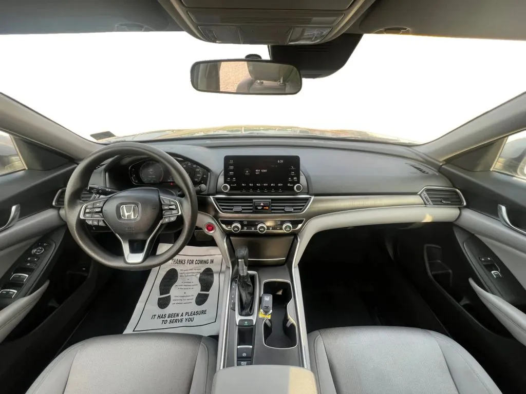 Honda Accord photo 10