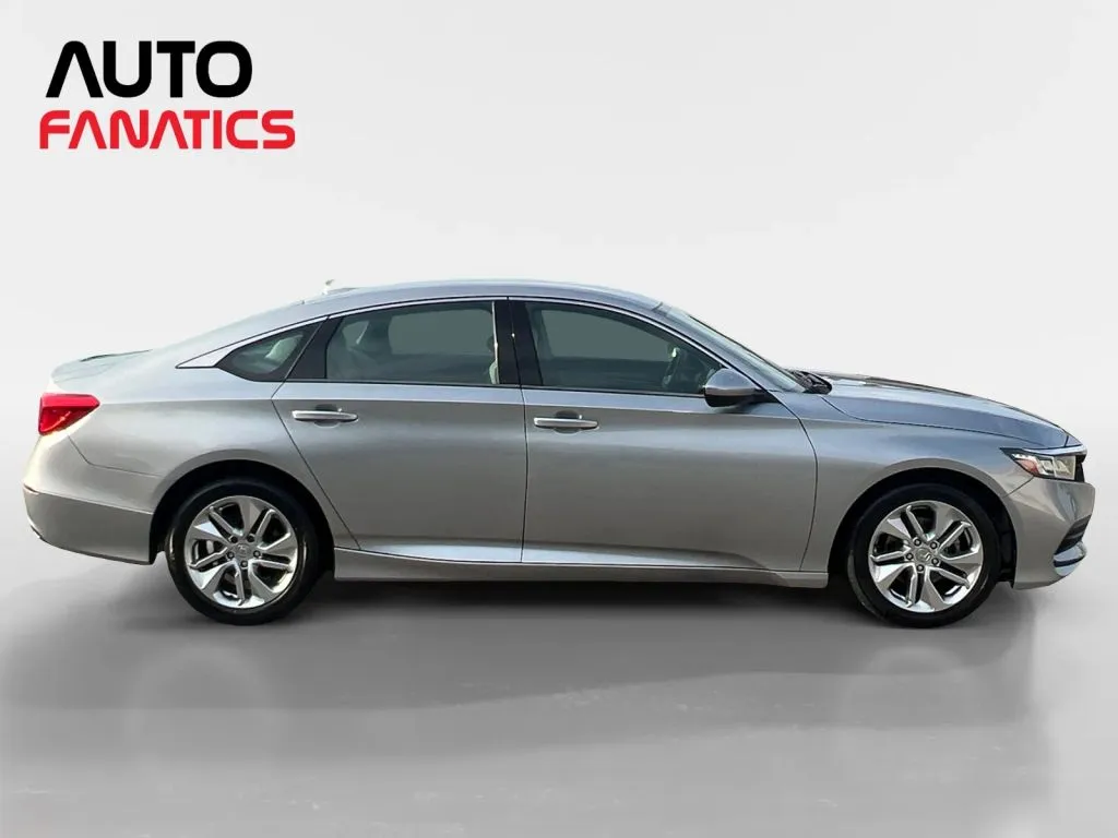 Honda Accord photo 7