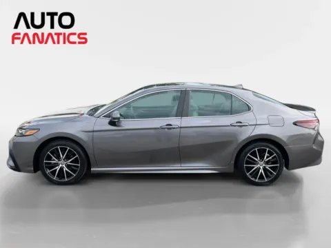 Photos of 2021 Toyota Camry SE Sedan 4D for sale in Fredericksburg, VA at Auto Fanatics