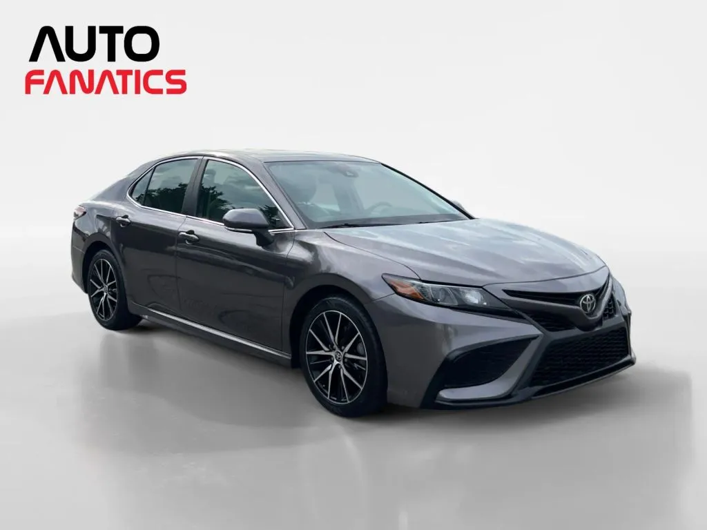 Toyota Camry photo 8