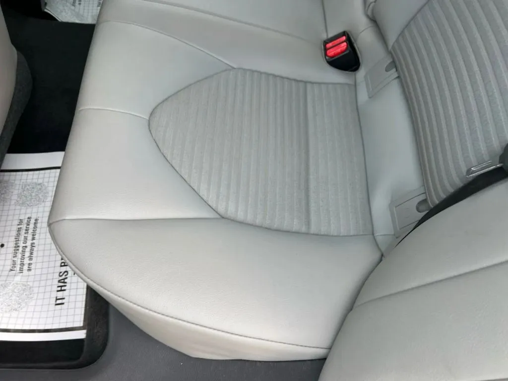 Toyota Camry photo 22