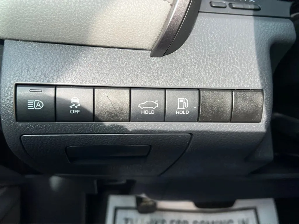 Toyota Camry photo 47