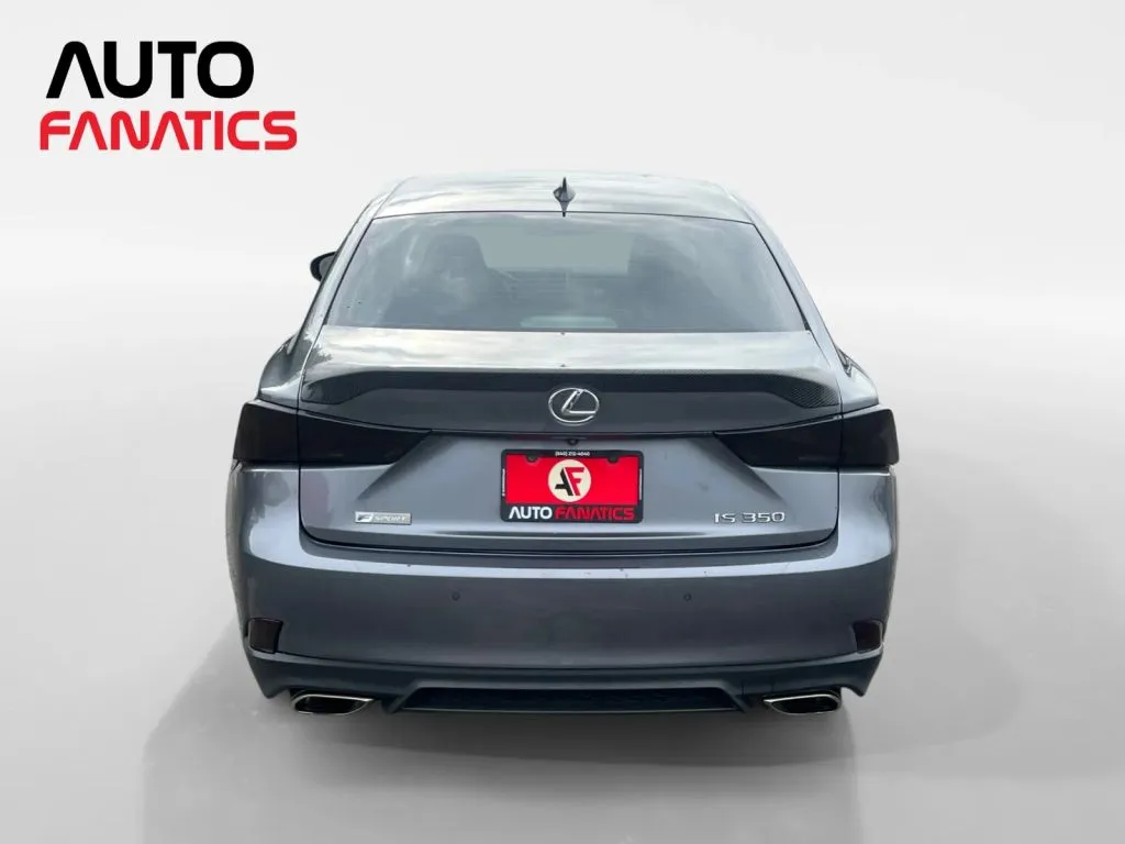 Lexus IS photo 4