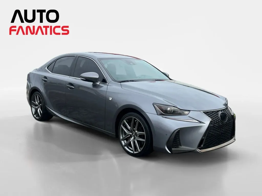 Lexus IS photo 8