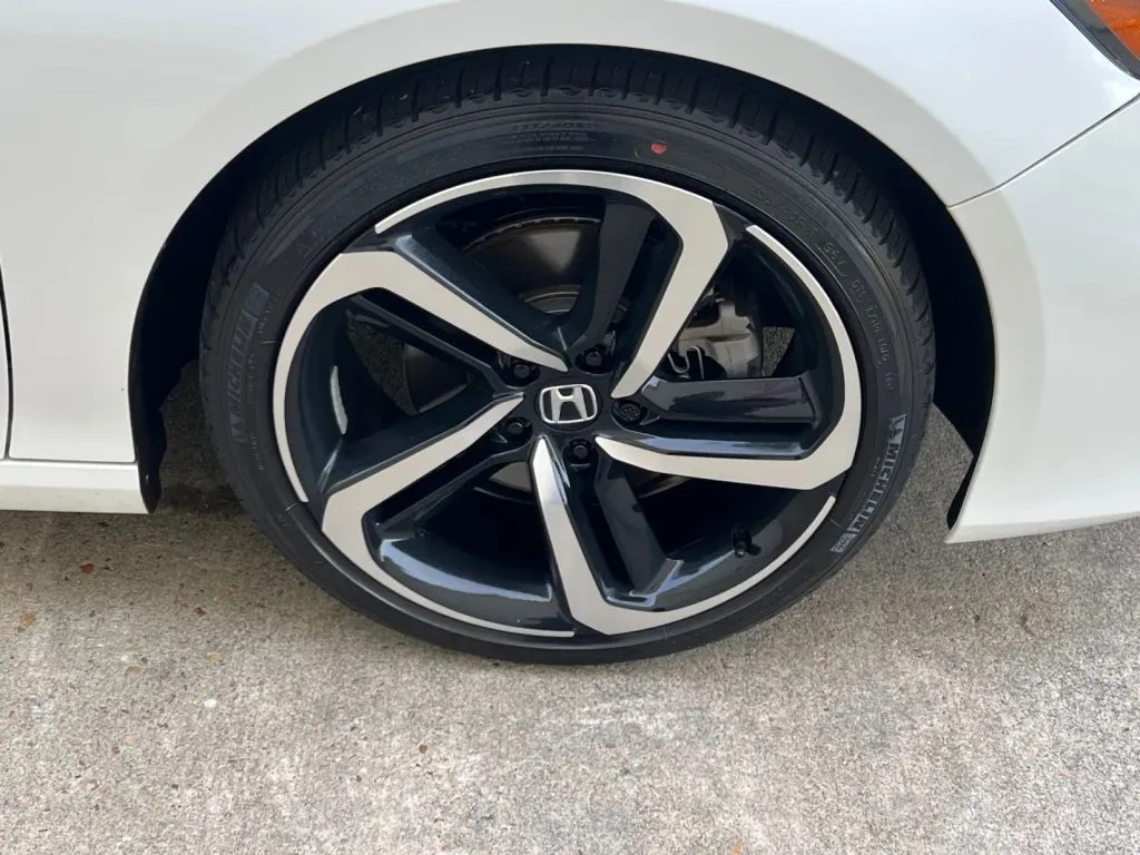 Honda Accord photo 34