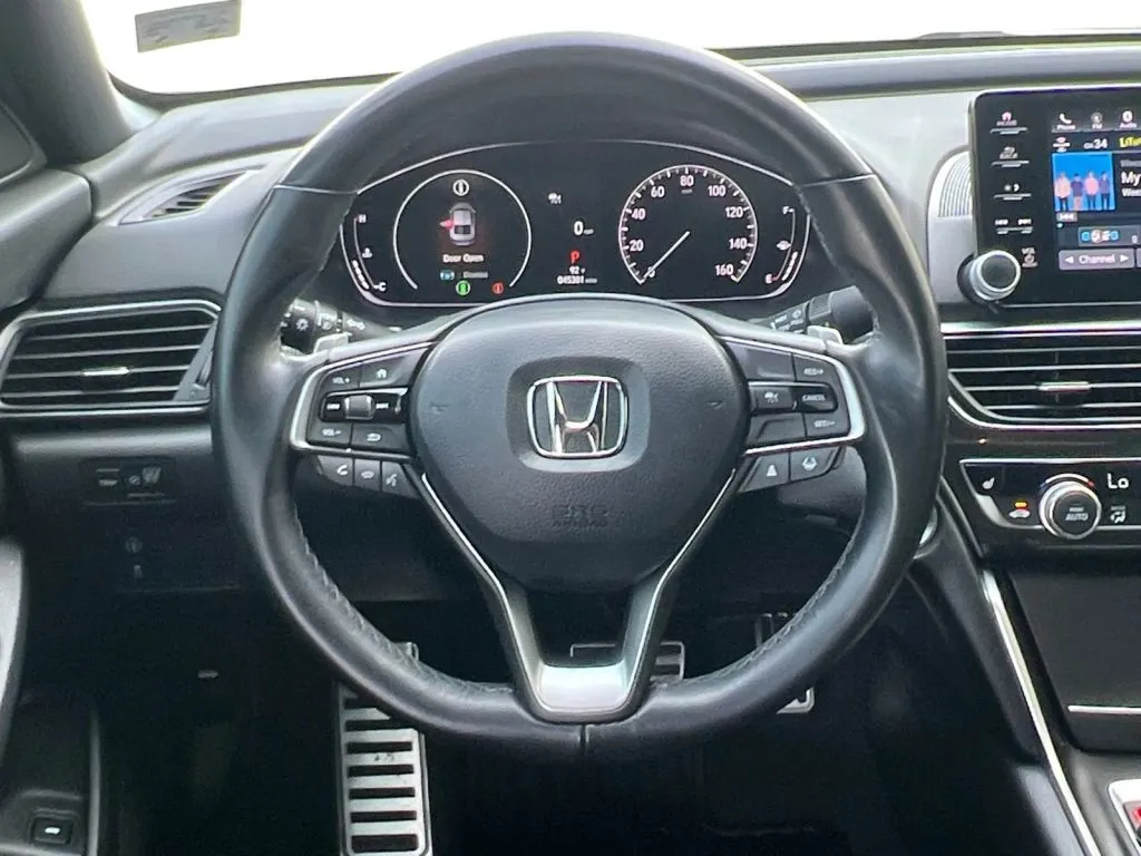 Honda Accord photo 12