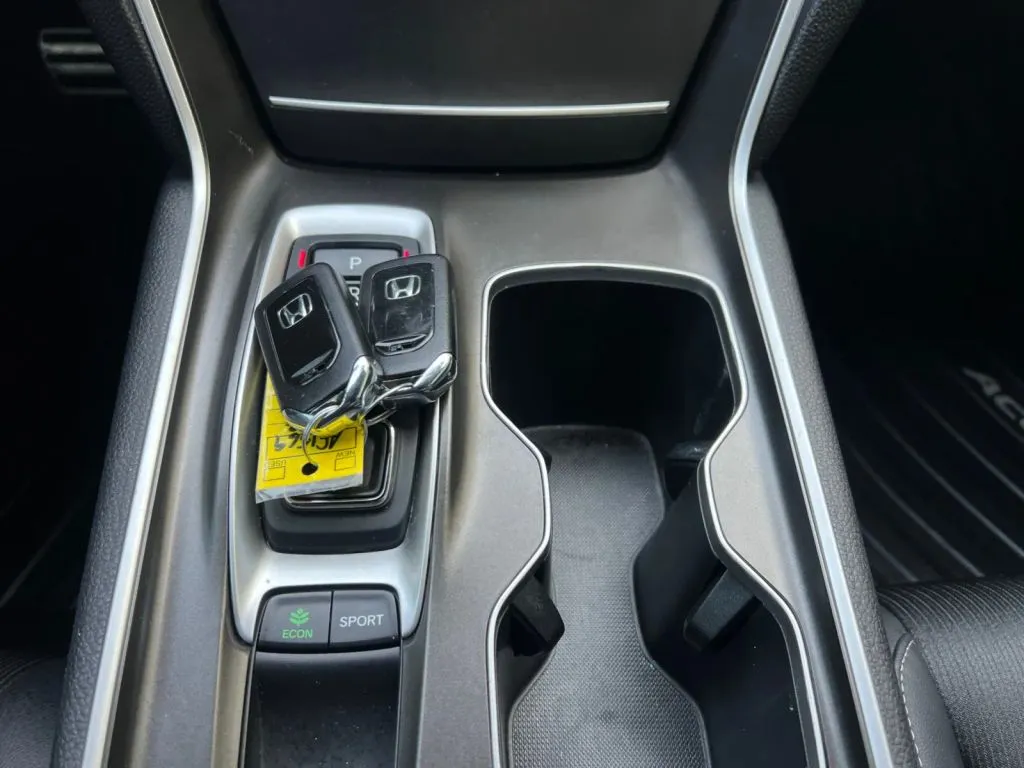 Honda Accord photo 45