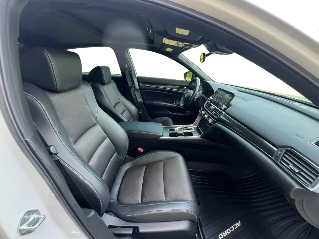 Honda Accord photo 14