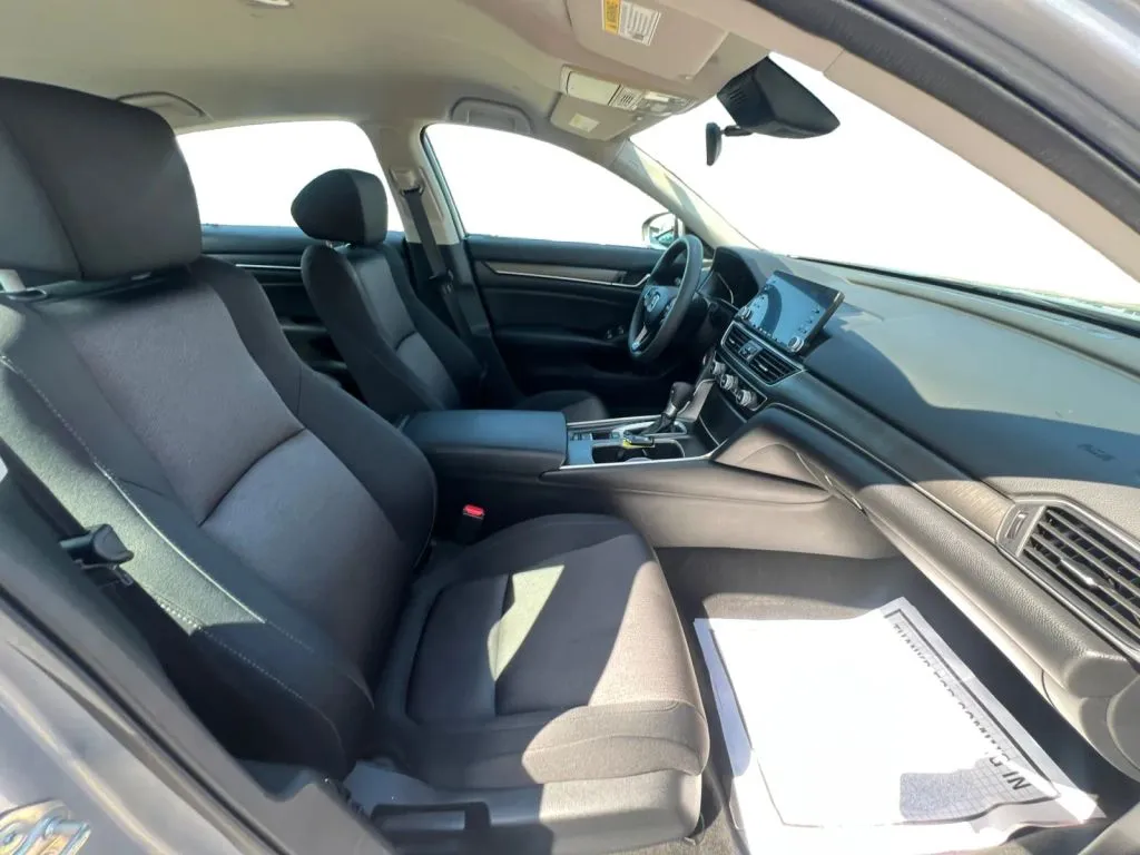 Honda Accord photo 15