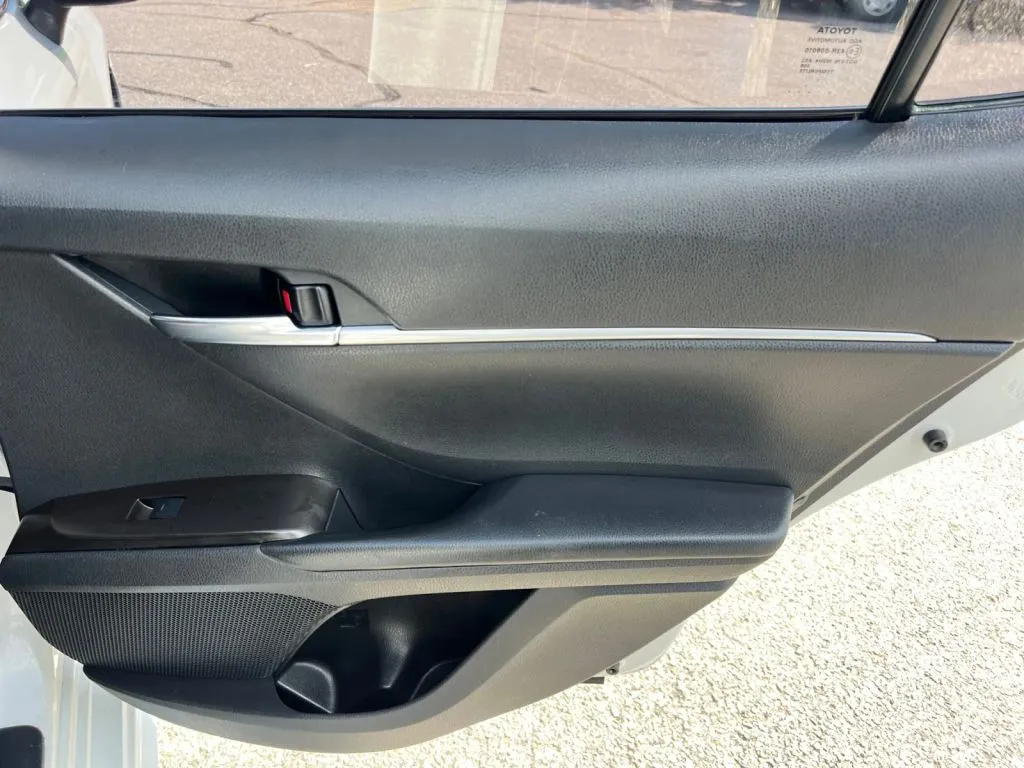 Toyota Camry photo 19