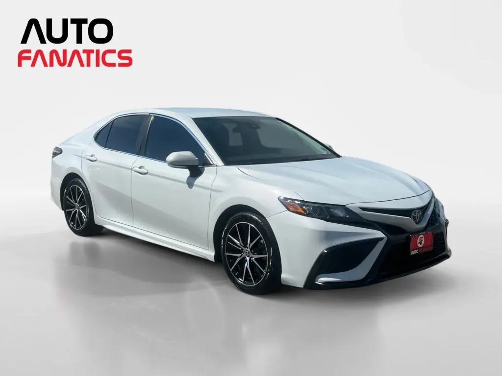 Toyota Camry photo 8