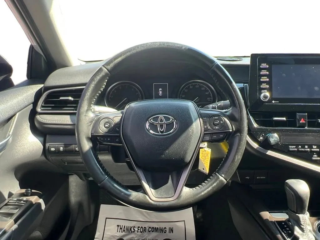 Toyota Camry photo 13