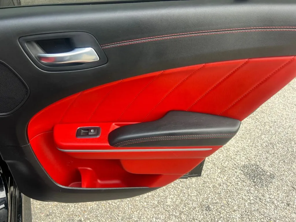 Dodge Charger photo 20
