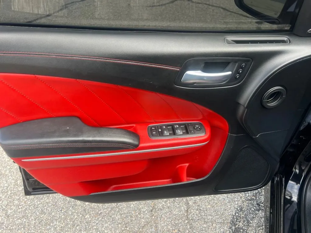 Dodge Charger photo 23
