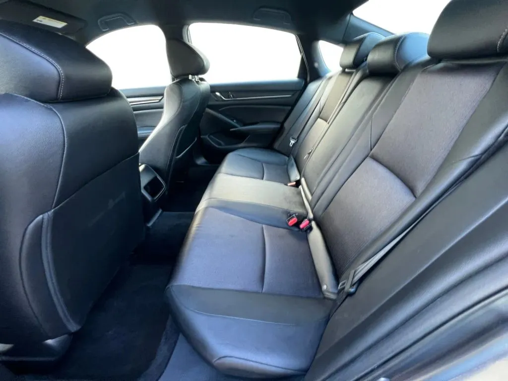 Honda Accord photo 14