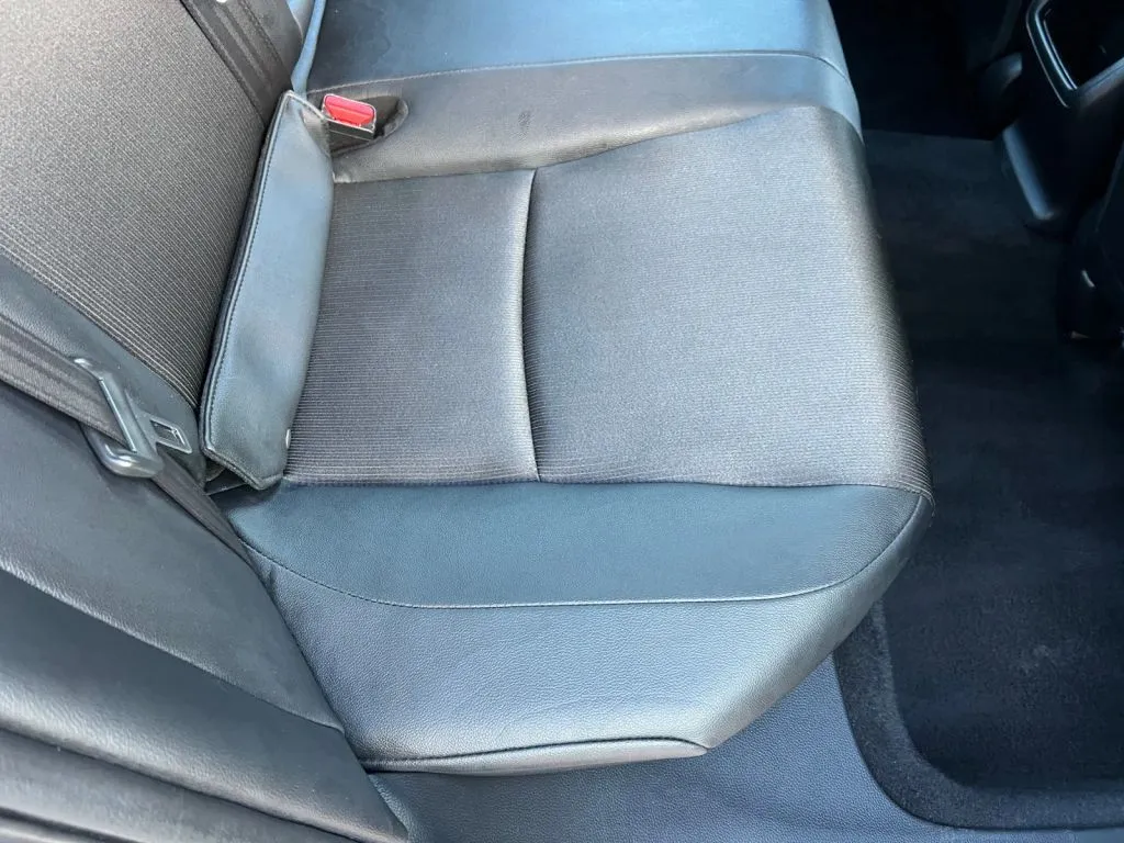 Honda Accord photo 18