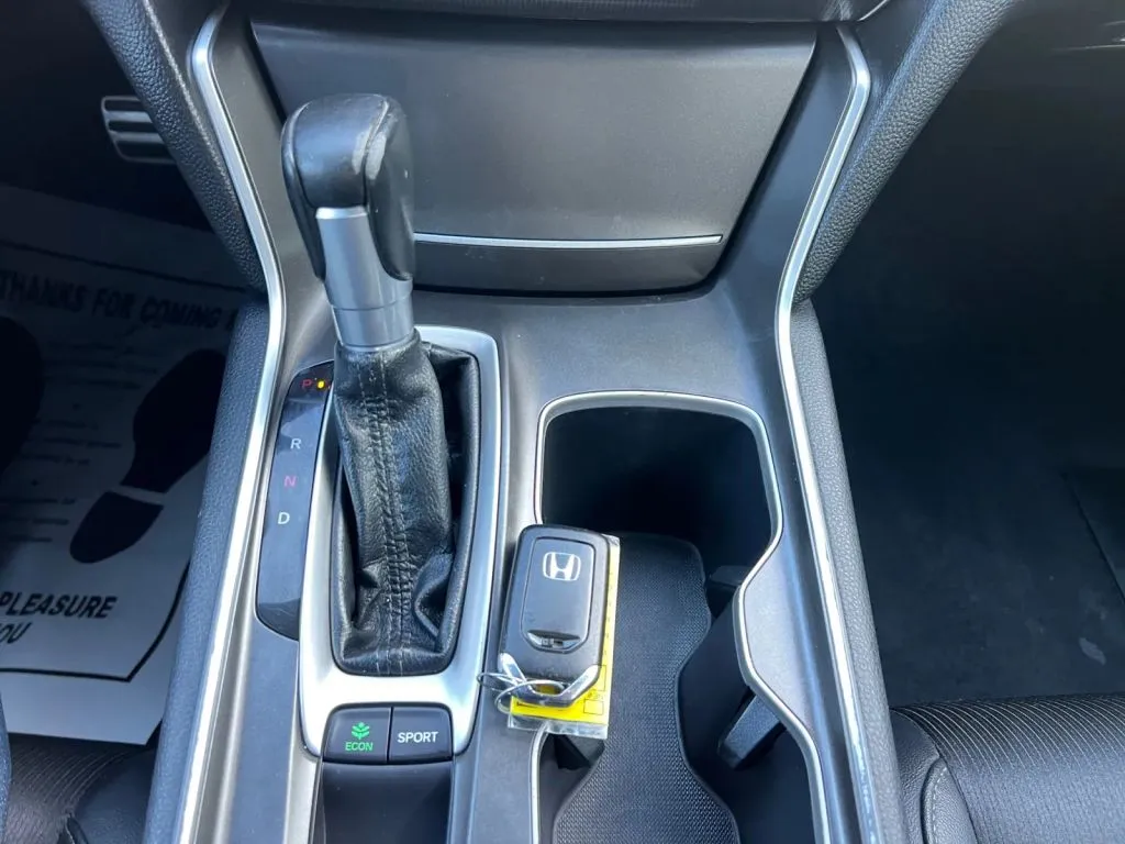 Honda Accord photo 34