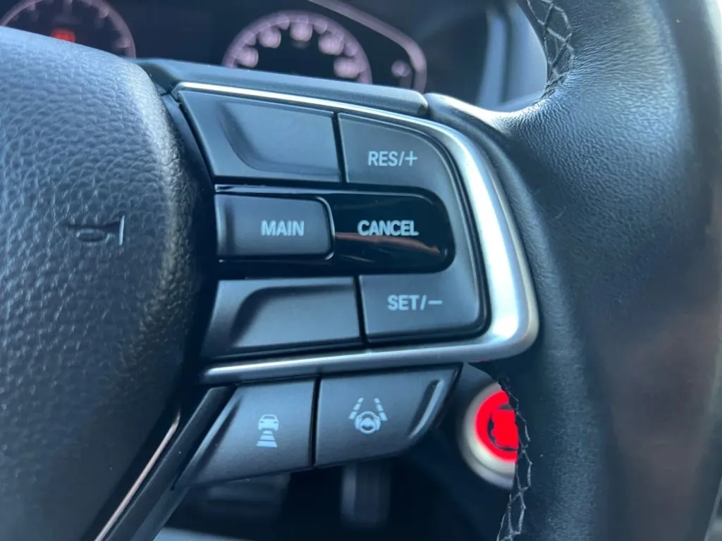 Honda Accord photo 36