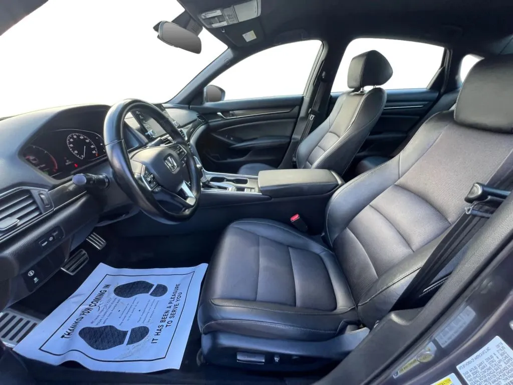 Honda Accord photo 10