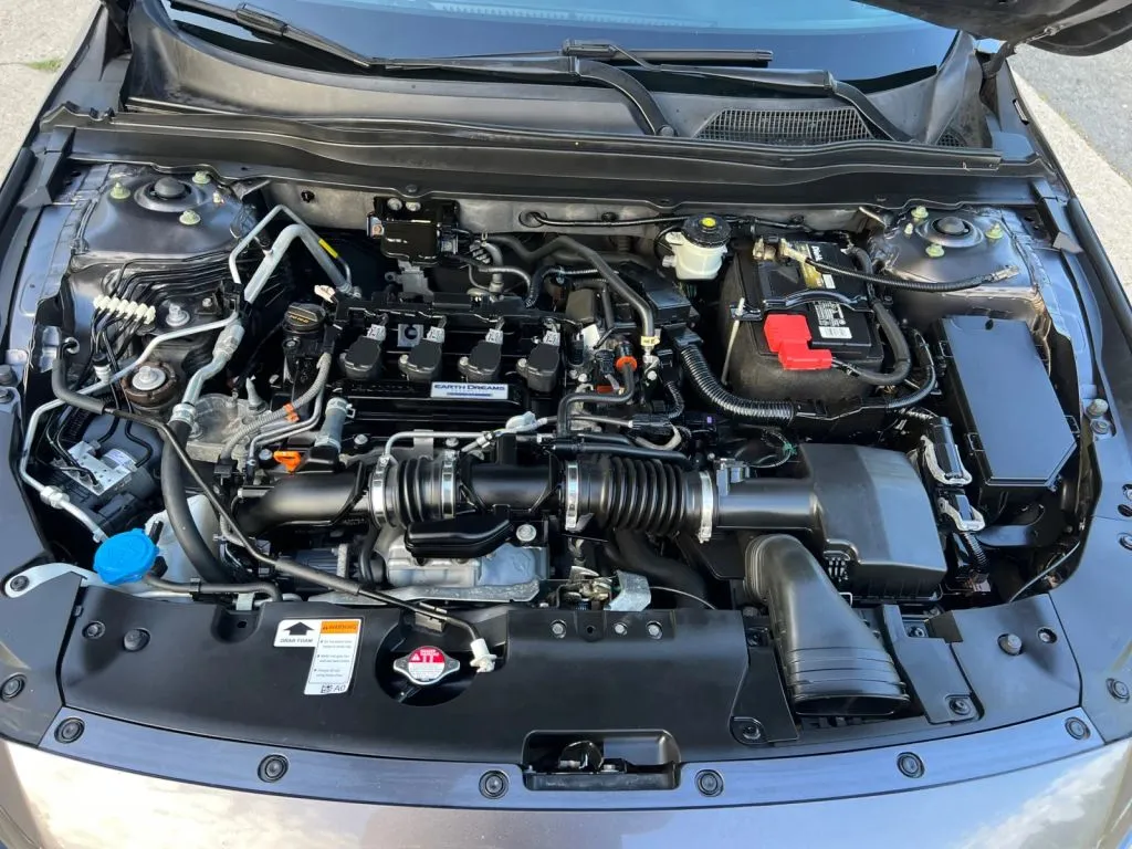 Honda Accord photo 25
