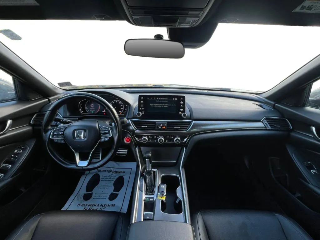 Honda Accord photo 11