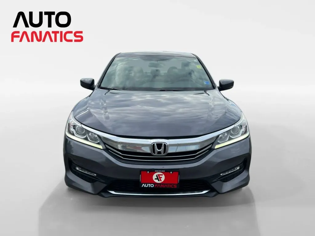 Honda Accord photo 9