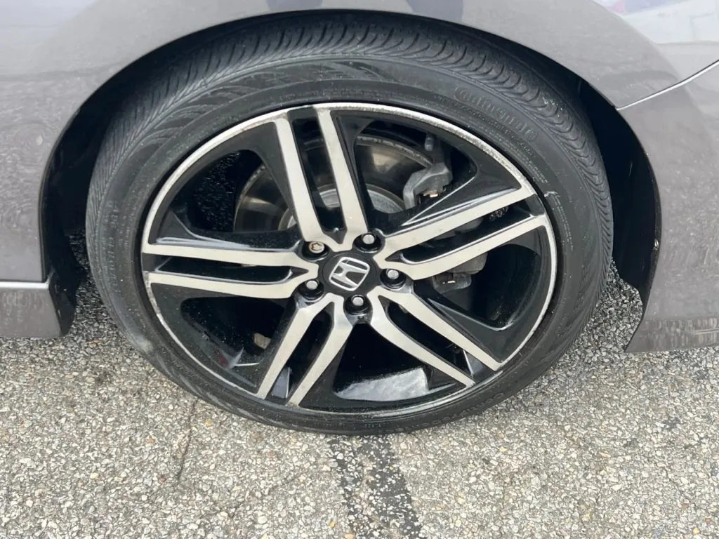 Honda Accord photo 32