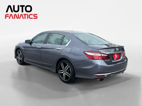 Another view of 2017 Honda Accord Sport SE Sedan 4D for sale in Fredericksburg, VA at Auto Fanatics