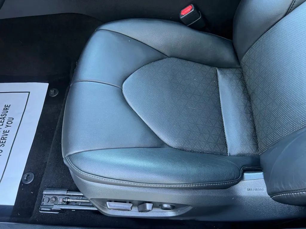 Toyota Camry photo 26
