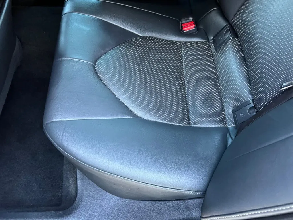 Toyota Camry photo 22