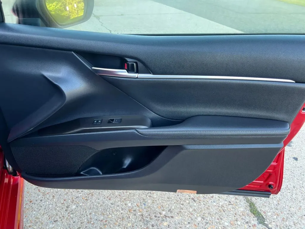 Toyota Camry photo 17