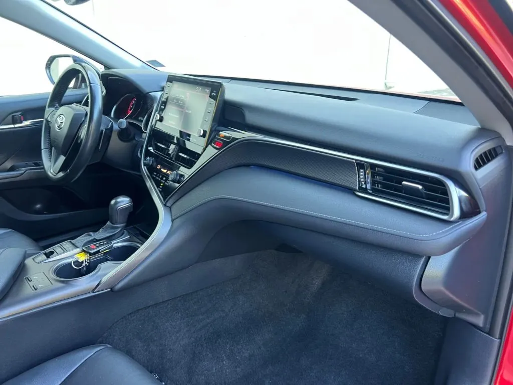 Toyota Camry photo 15