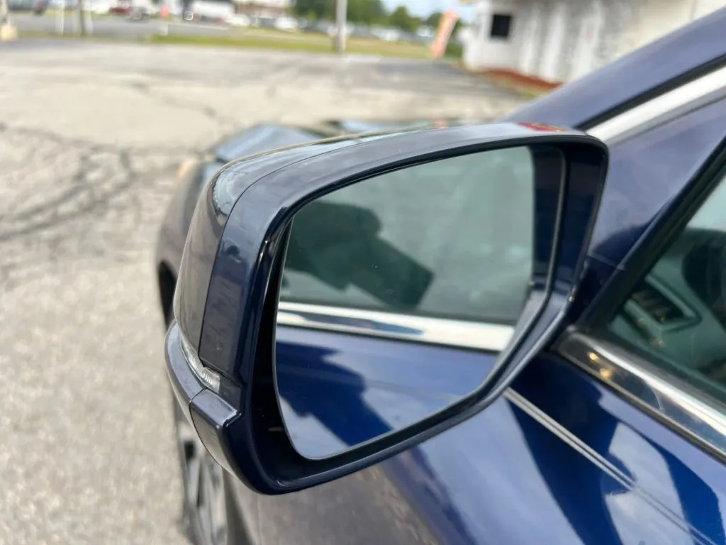 Honda Accord photo 30