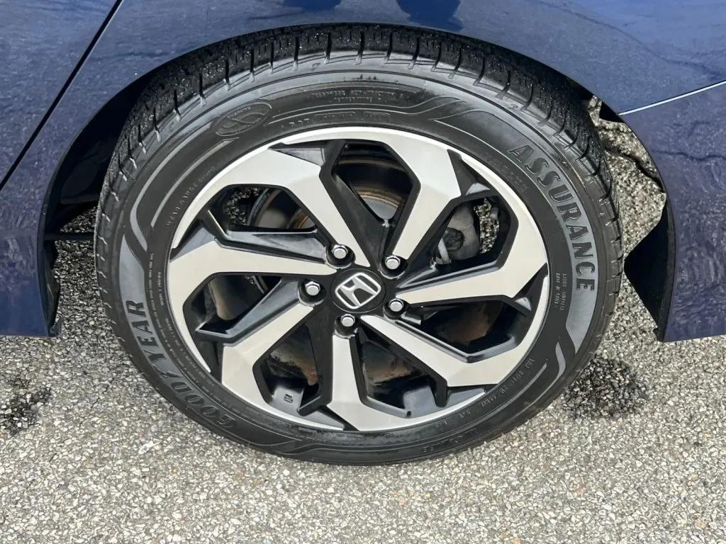 Honda Accord photo 40