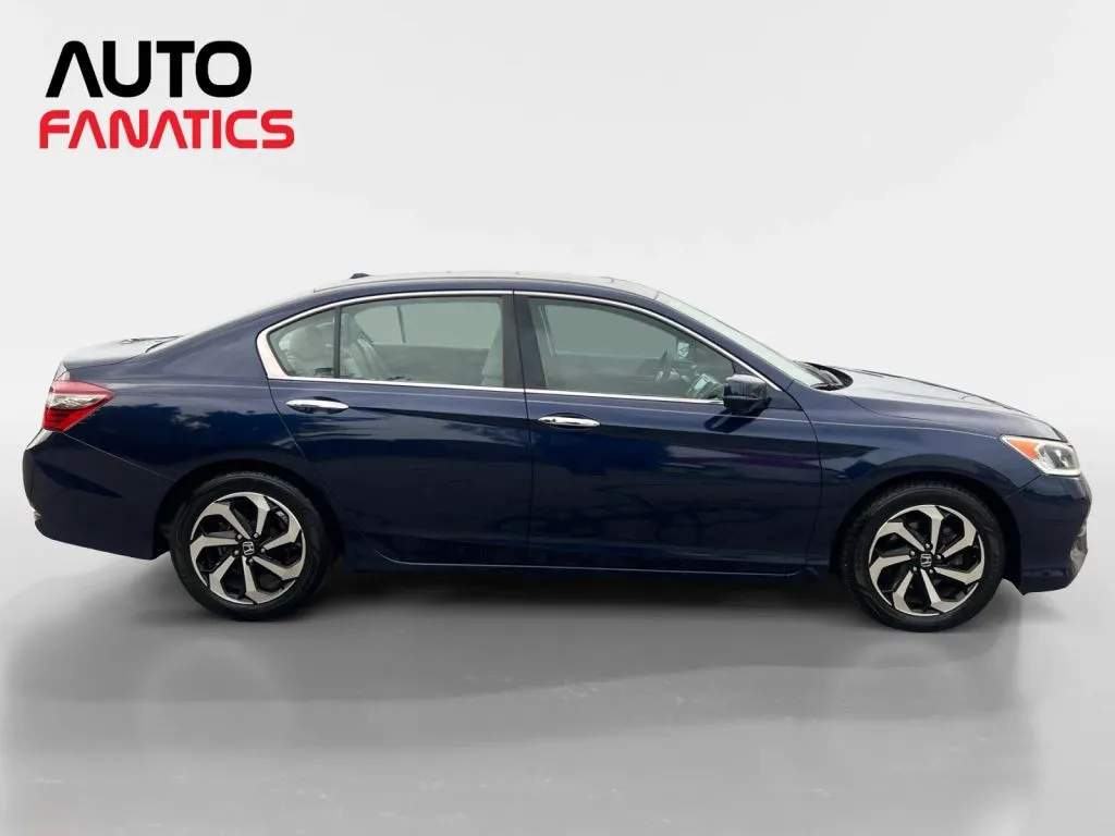 Honda Accord photo 7