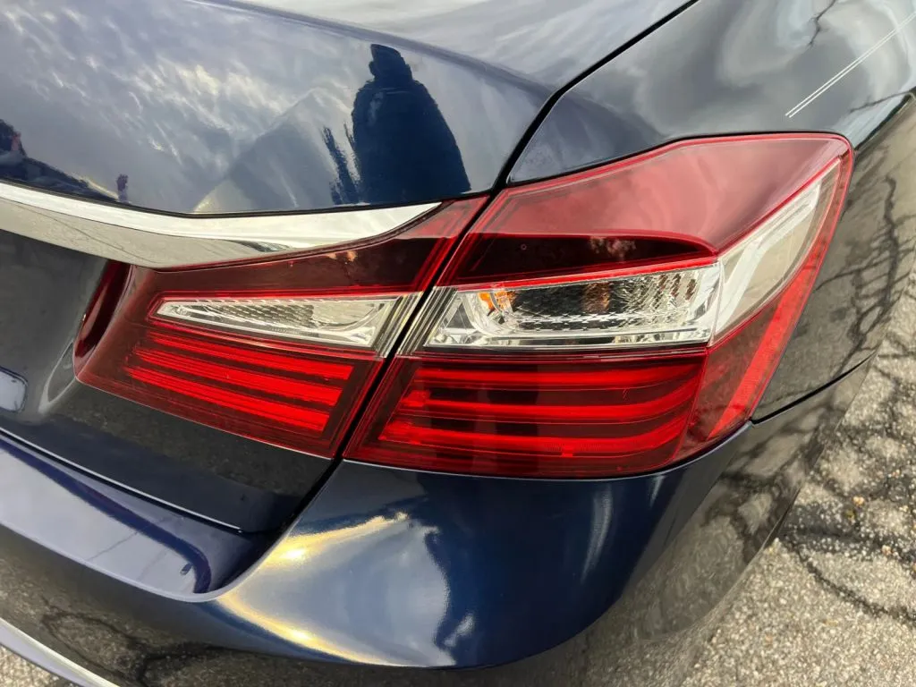 Honda Accord photo 38