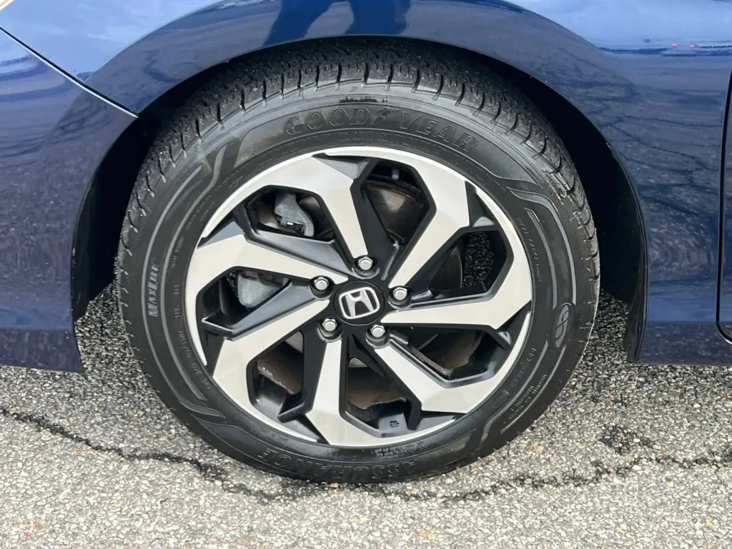 Honda Accord photo 31
