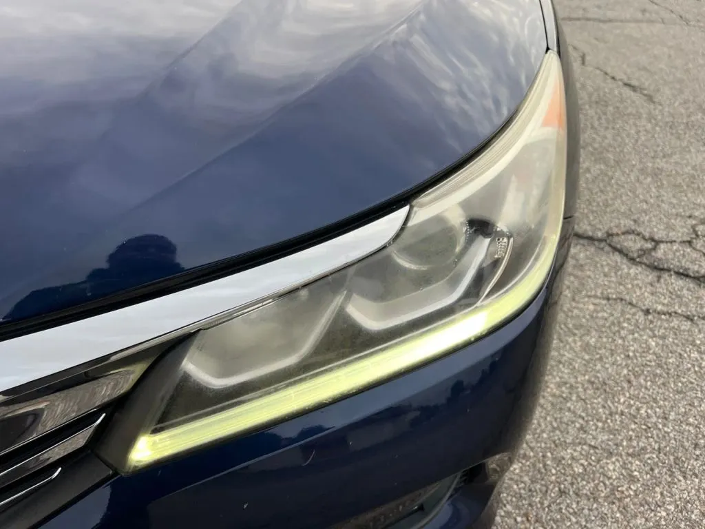 Honda Accord photo 33