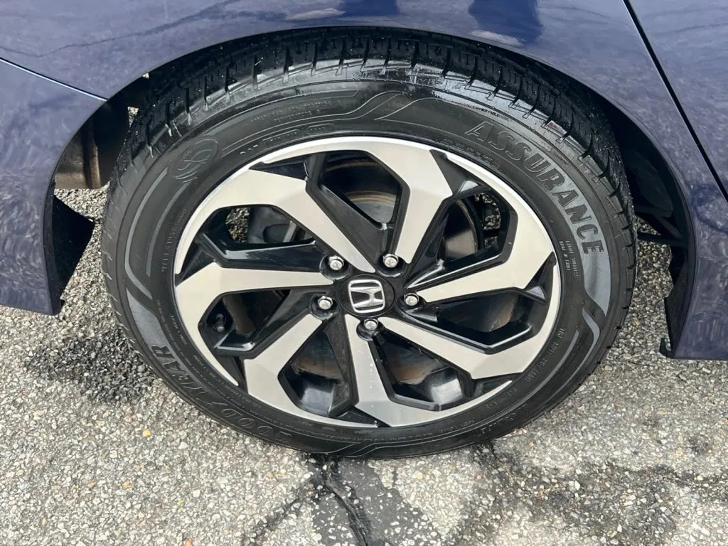 Honda Accord photo 37