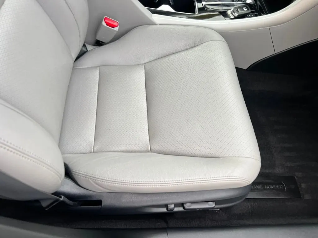 Honda Accord photo 17