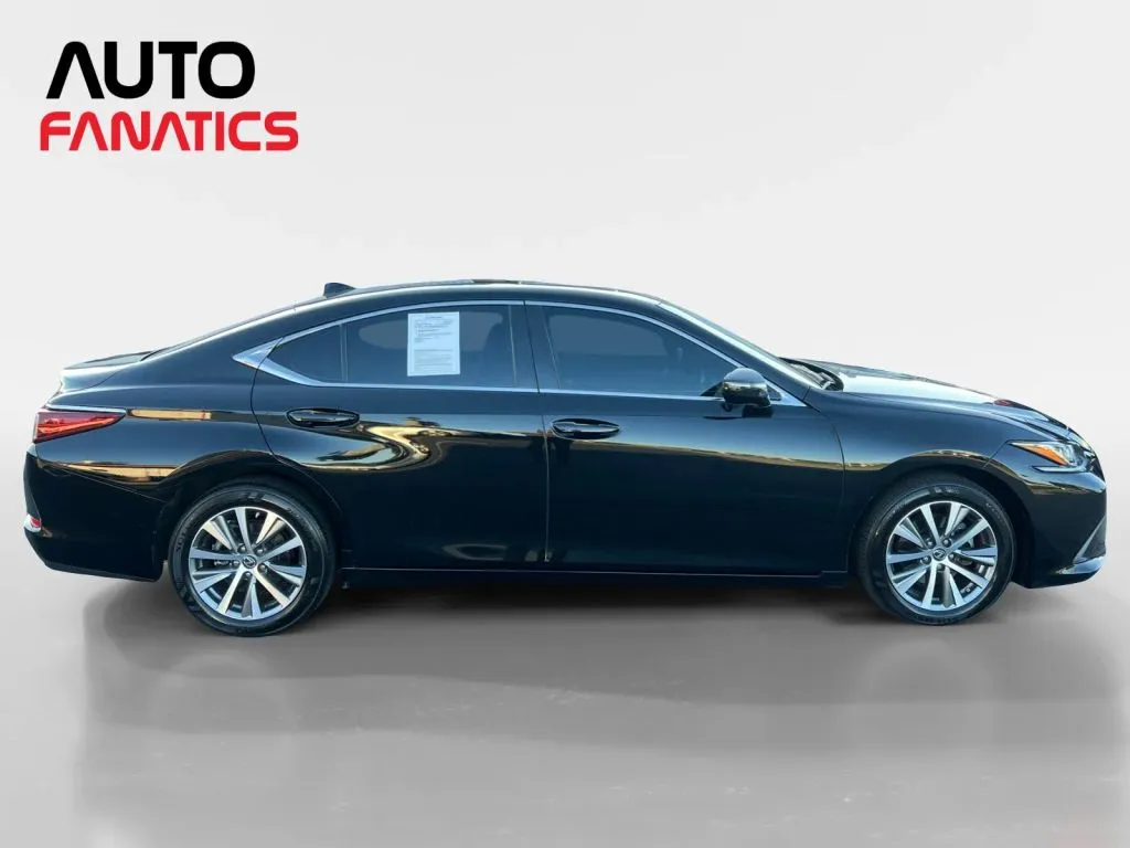 Lexus ES photo 7