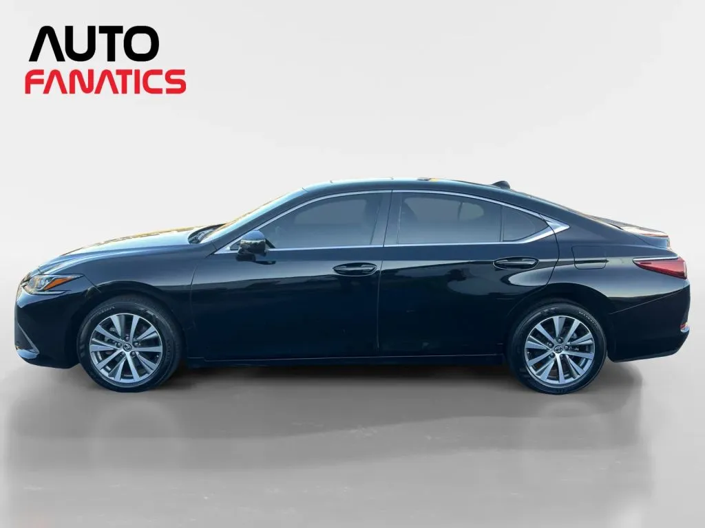 Lexus ES photo 2