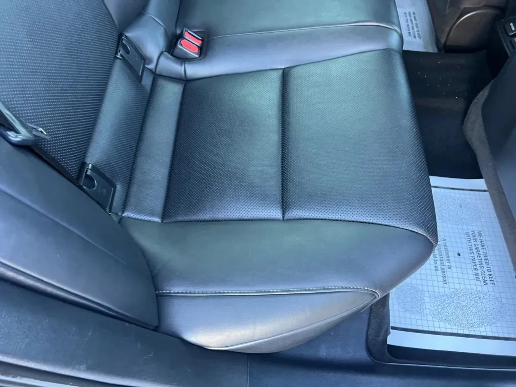 Lexus ES photo 19