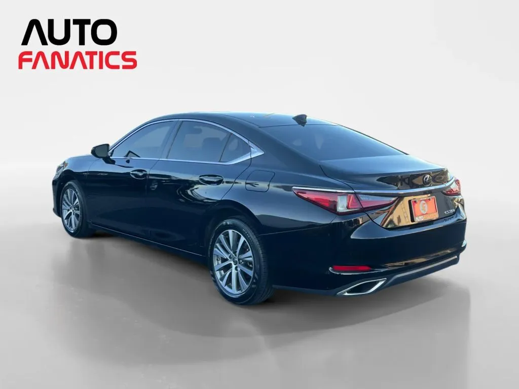Lexus ES photo 3