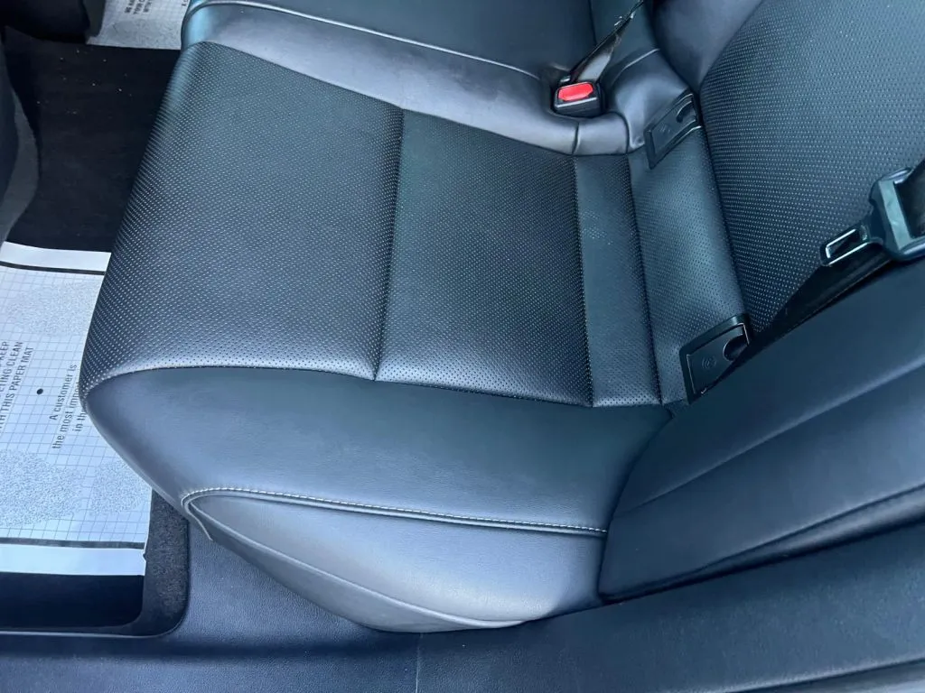 Lexus ES photo 22