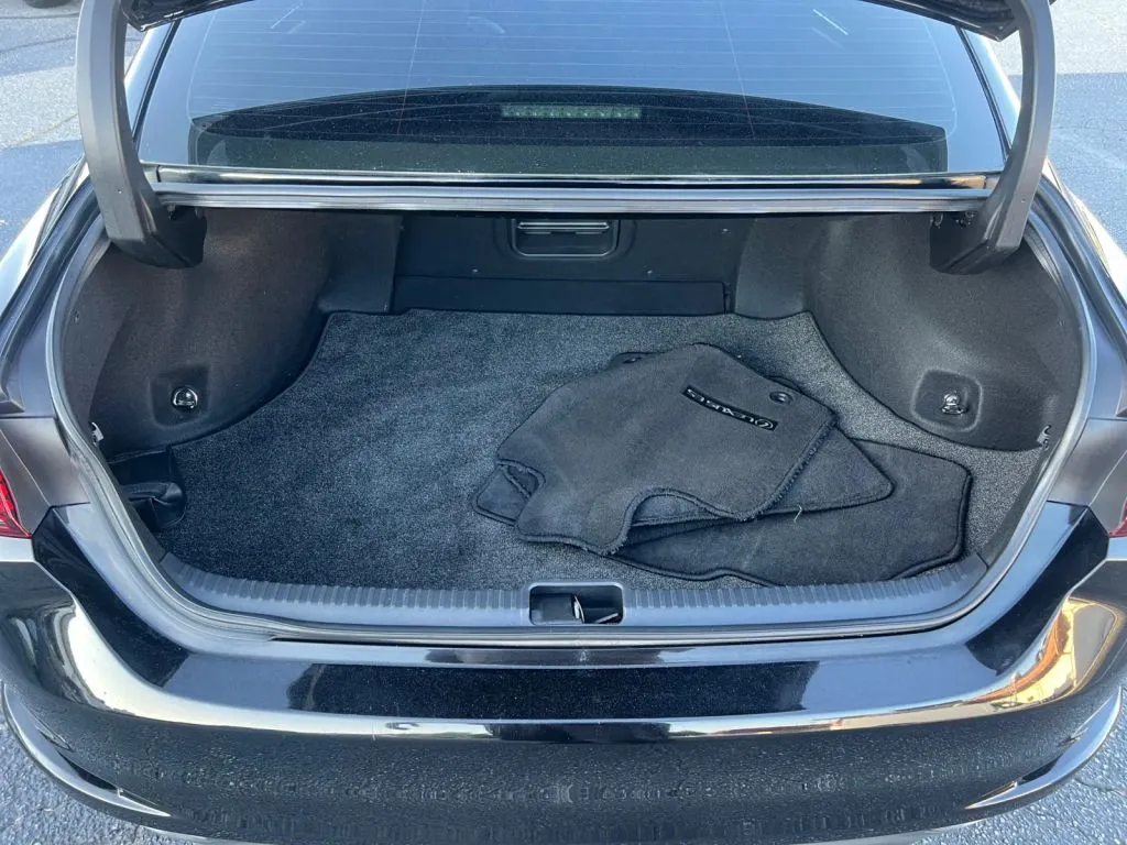 Lexus ES photo 21