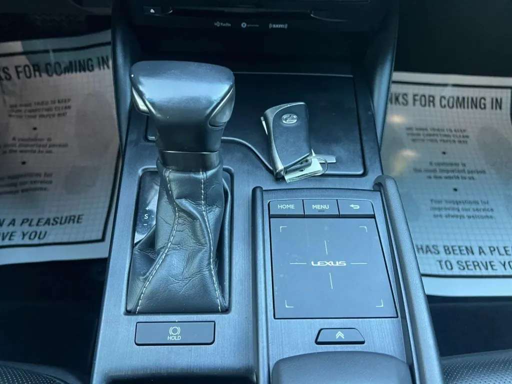 Lexus ES photo 43